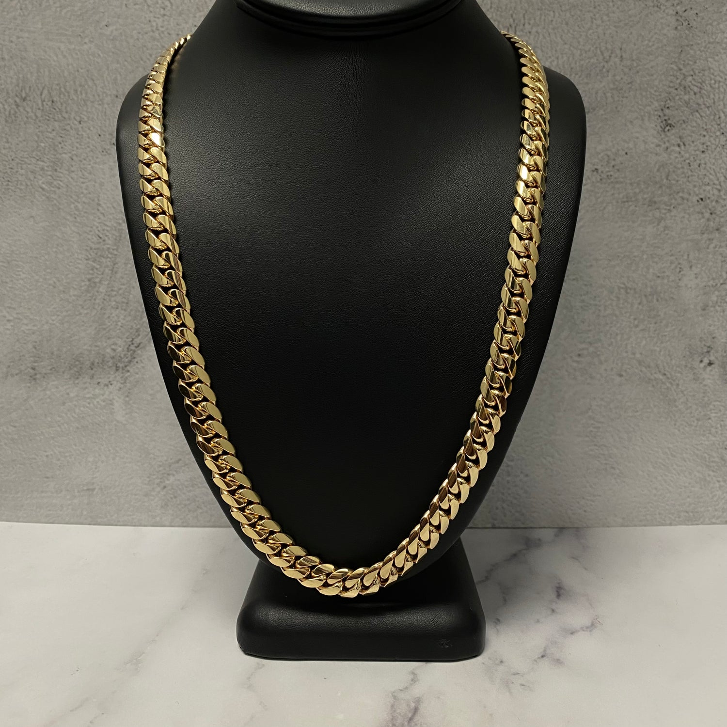 10K Yellow Gold Cuban Links / 149.8gr / 9.8mm / 24in