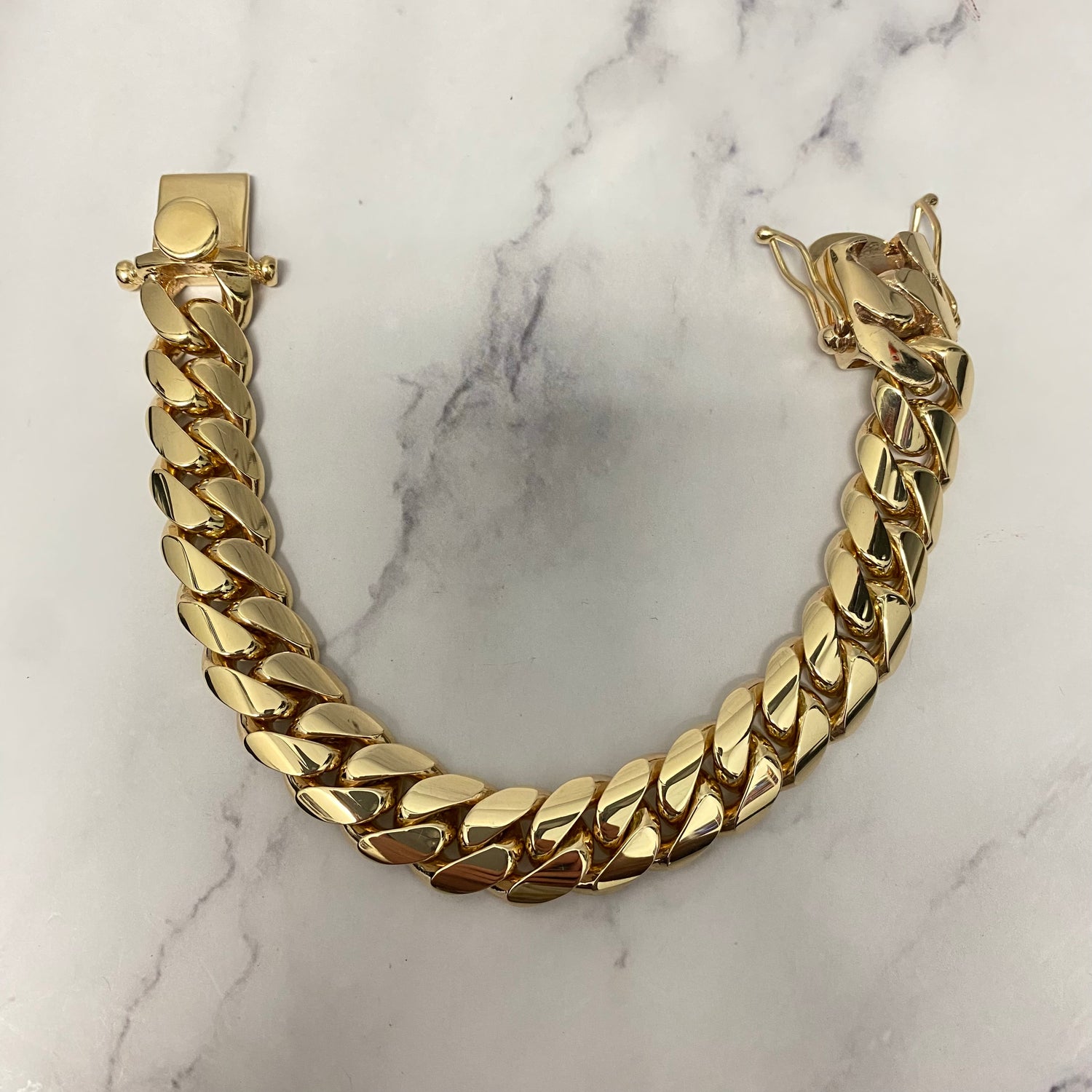 10K Yellow Gold Cuban Links Bracelet / 101.7gr / 13.5mm / 8 1/4in