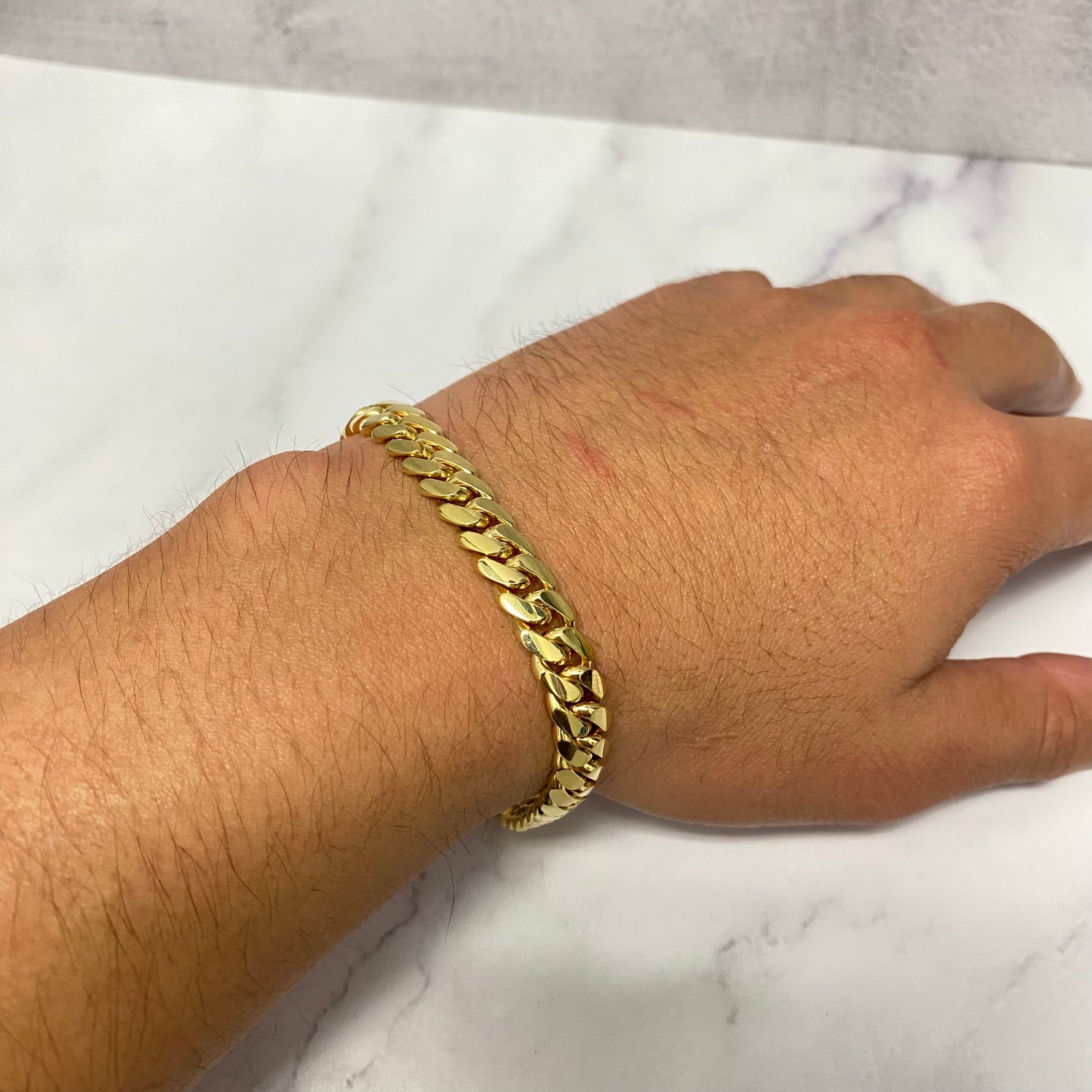 10K Yellow Gold Cuban Links Bracelet / 64gr / 10.8mm / 8in