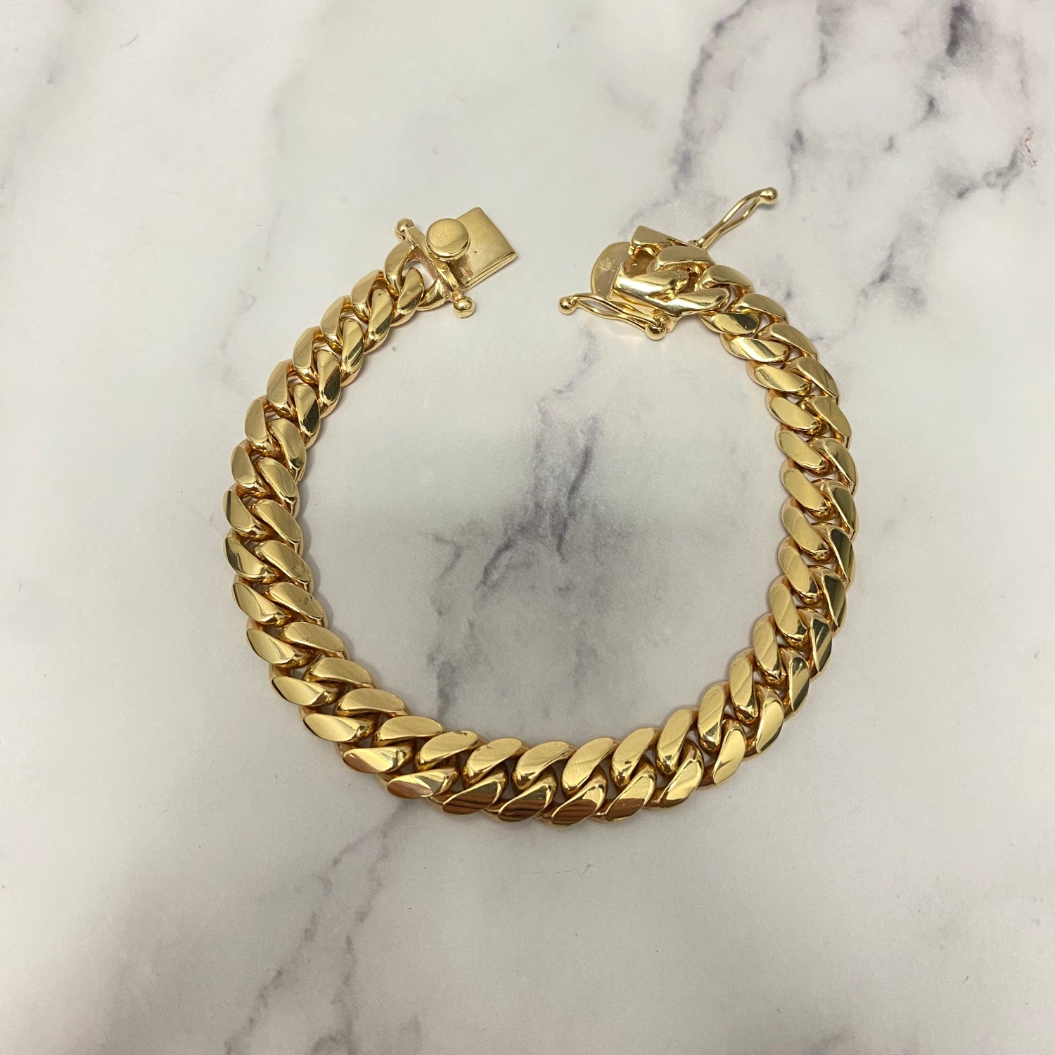 10K Yellow Gold Cuban Links Bracelet / 64gr / 10.8mm / 8in