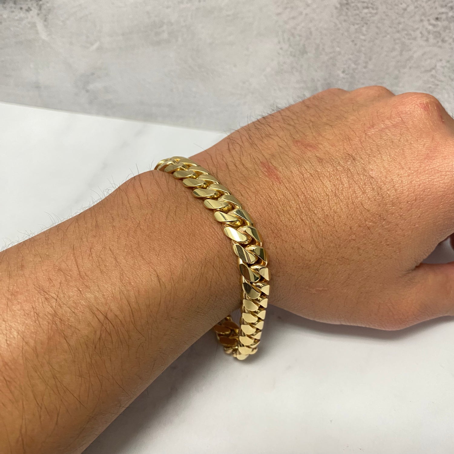 10K Yellow Gold Cuban Links Bracelet / 61.1gr / 10.3mm / 8in