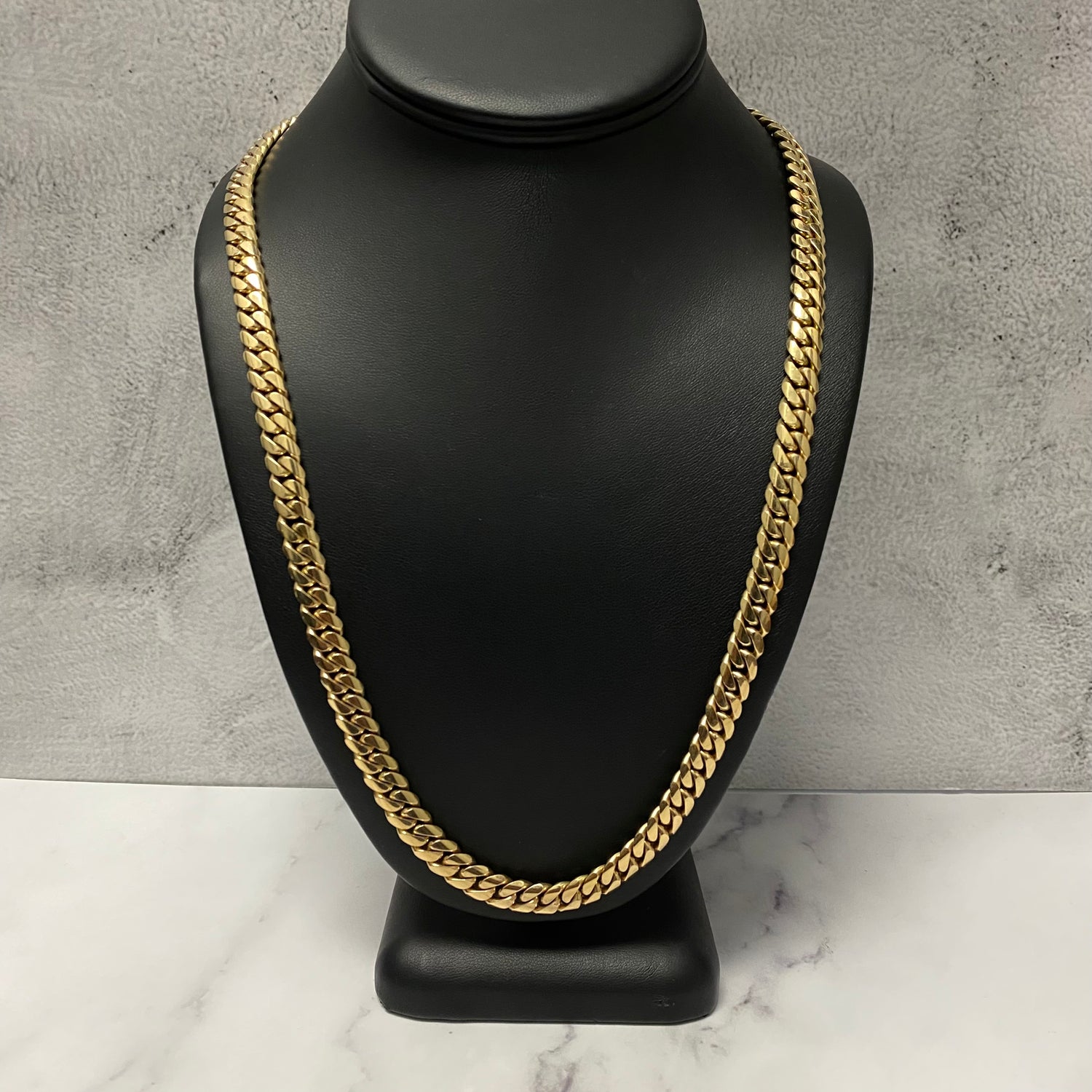 10K Yellow Gold Cuban Links / 112.2gr / 8.1mm / 24in