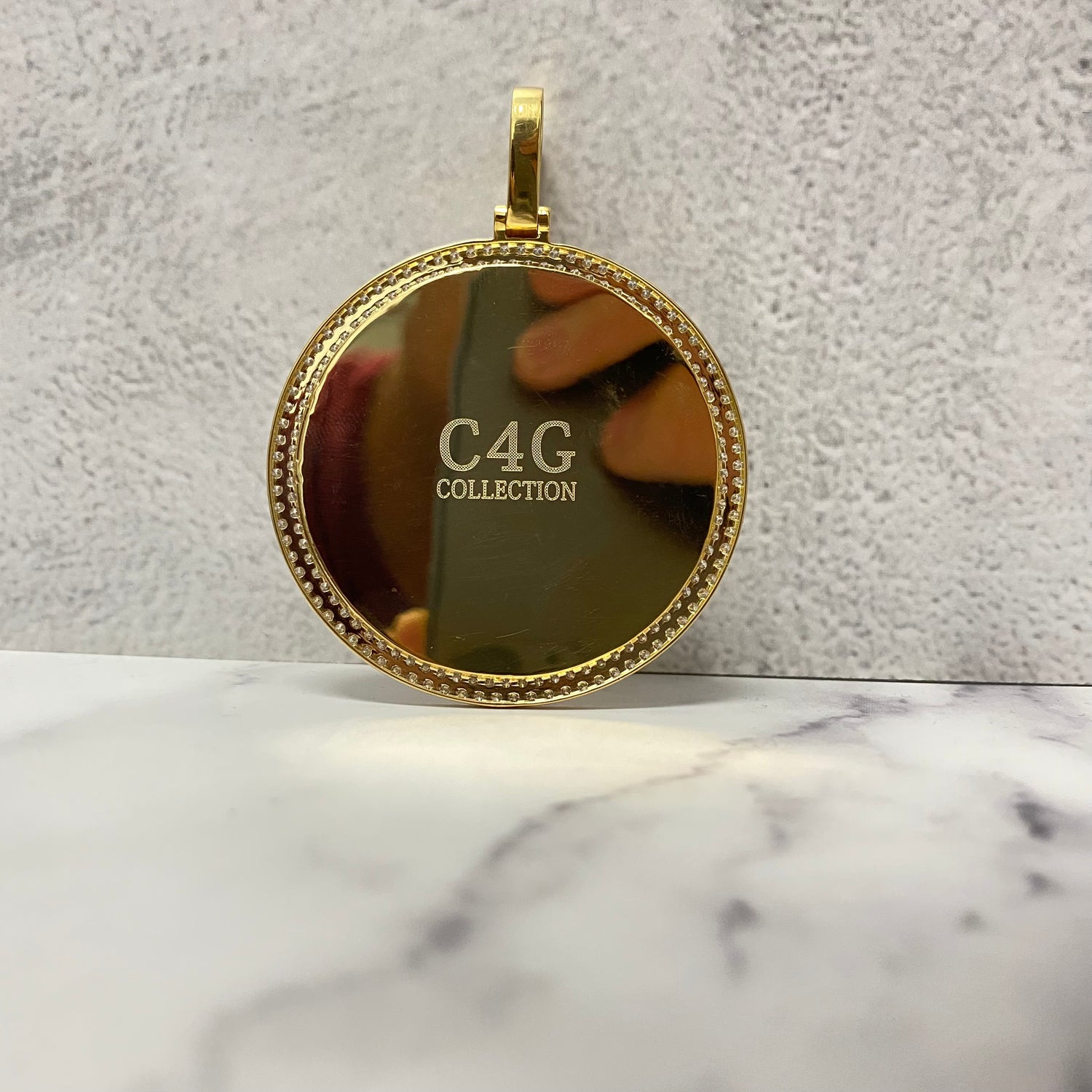 10K Yellow Gold Diamond Memorial Pendant 5.09Ct Dia / 19.16gr / 3-2.2in