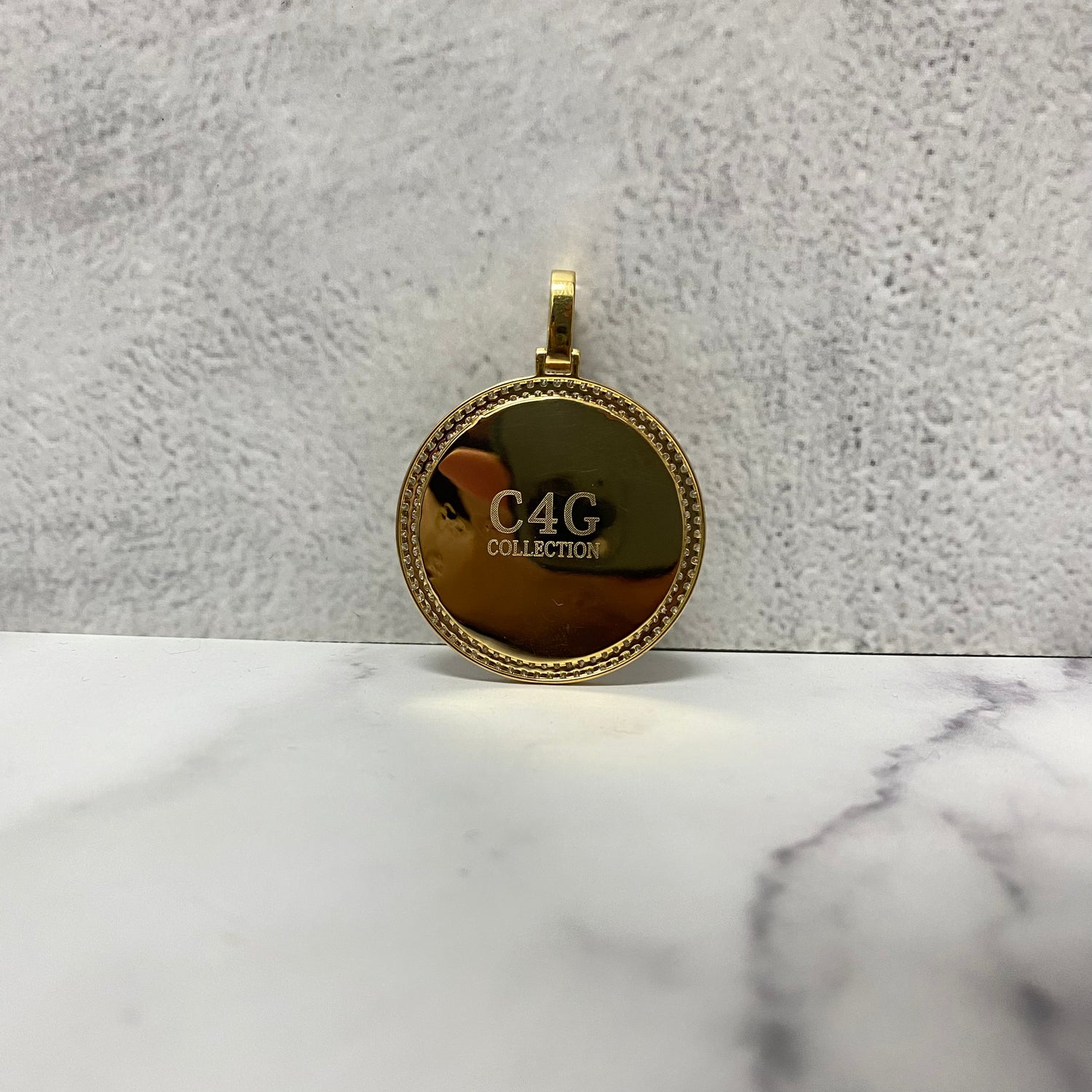 10K Yellow Gold Diamond Memorial Pendant 2.05Ct Dia / 7.92gr / 2-1.5in