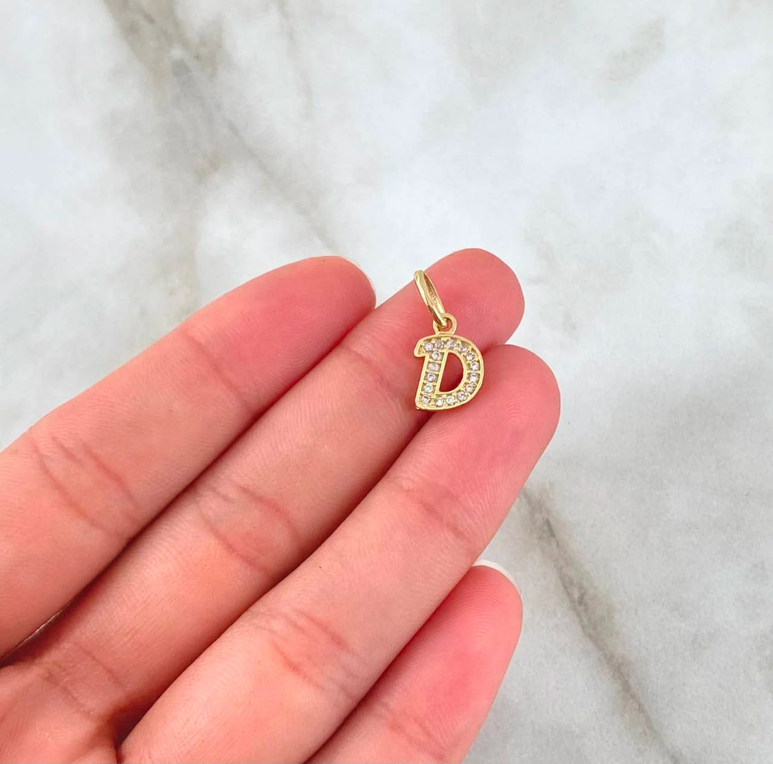 18K Yellow Gold Letter D Italics Pendant With Zircons / 0.7gr / 0.6in