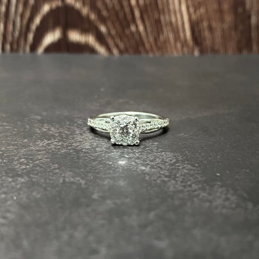 14K White Gold Diamond Luxury Engagement Ring 0.62Ct Dia / 3.26gr / Size 6 3/4