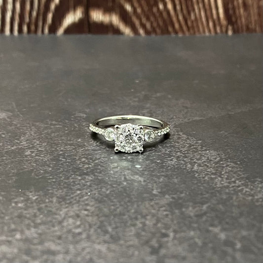 14K White Gold Diamond Luxury Engagement Ring 0.67Ct Dia / 3.56gr / Size 6.5