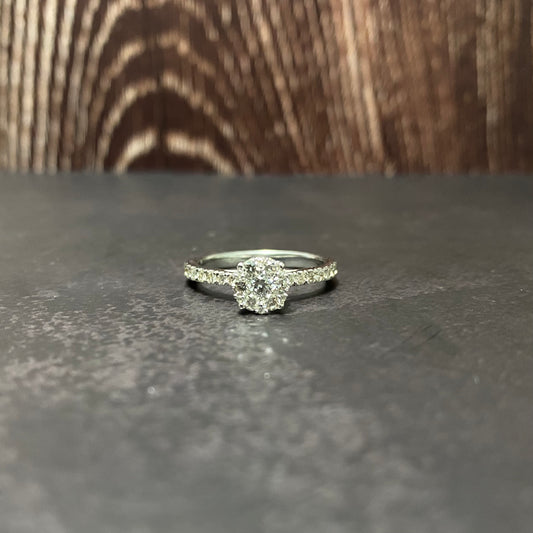 14K White Gold Diamond Luxury Engagement Ring 0.66Ct Dia / 2.93gr / Size 6 3/4