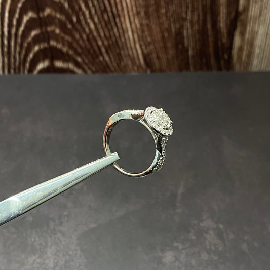 14K White Gold Diamond Luxury Engagement Ring 0.94Ct Dia / 3.9gr / Size 7