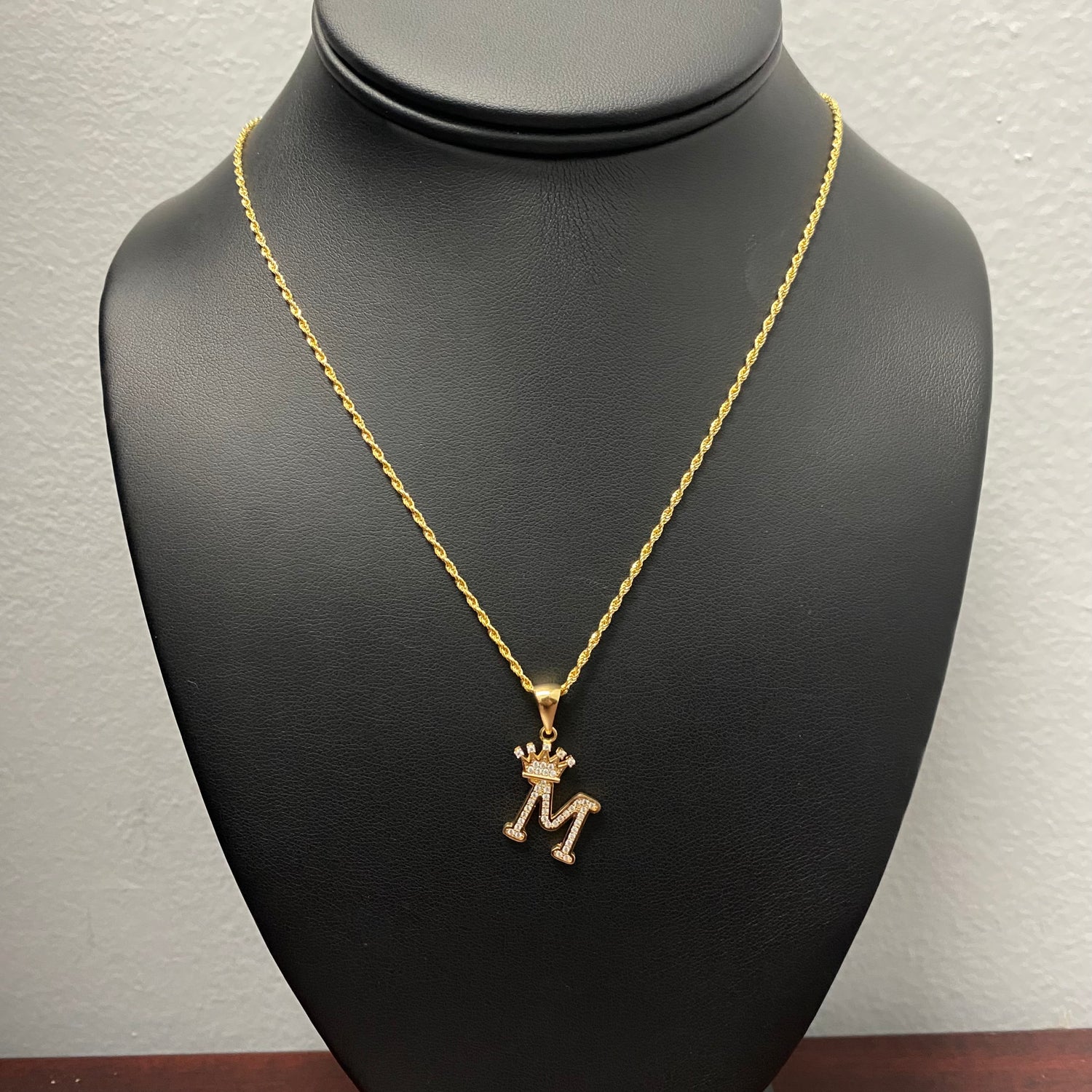 18K Yellow Gold Letter M With Crown Jewelry Set With Zircons / 3.1gr / 1.5mm / 24in