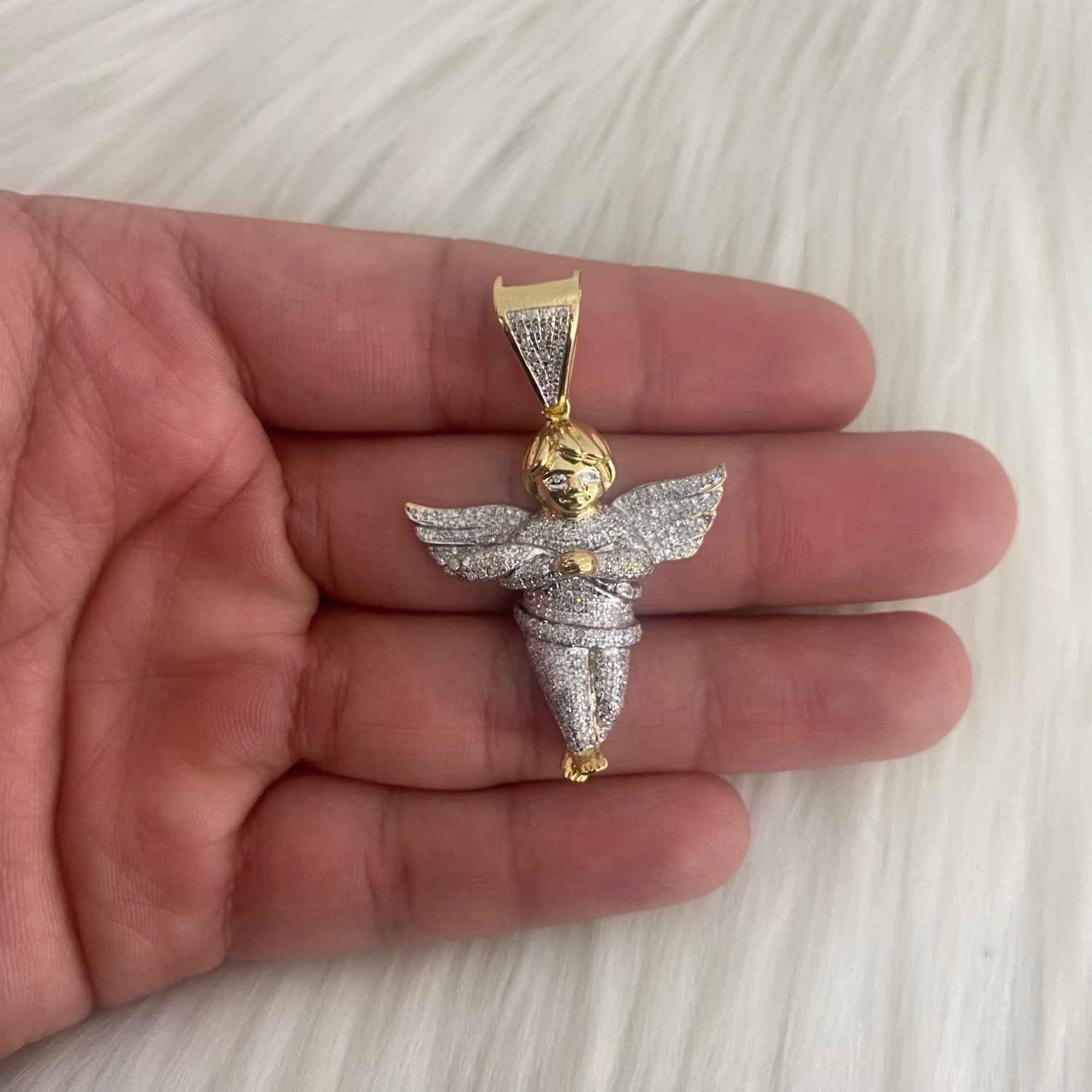 10K Yellow Gold Diamond Angel Pendant Ct Dia / 9gr / 2in