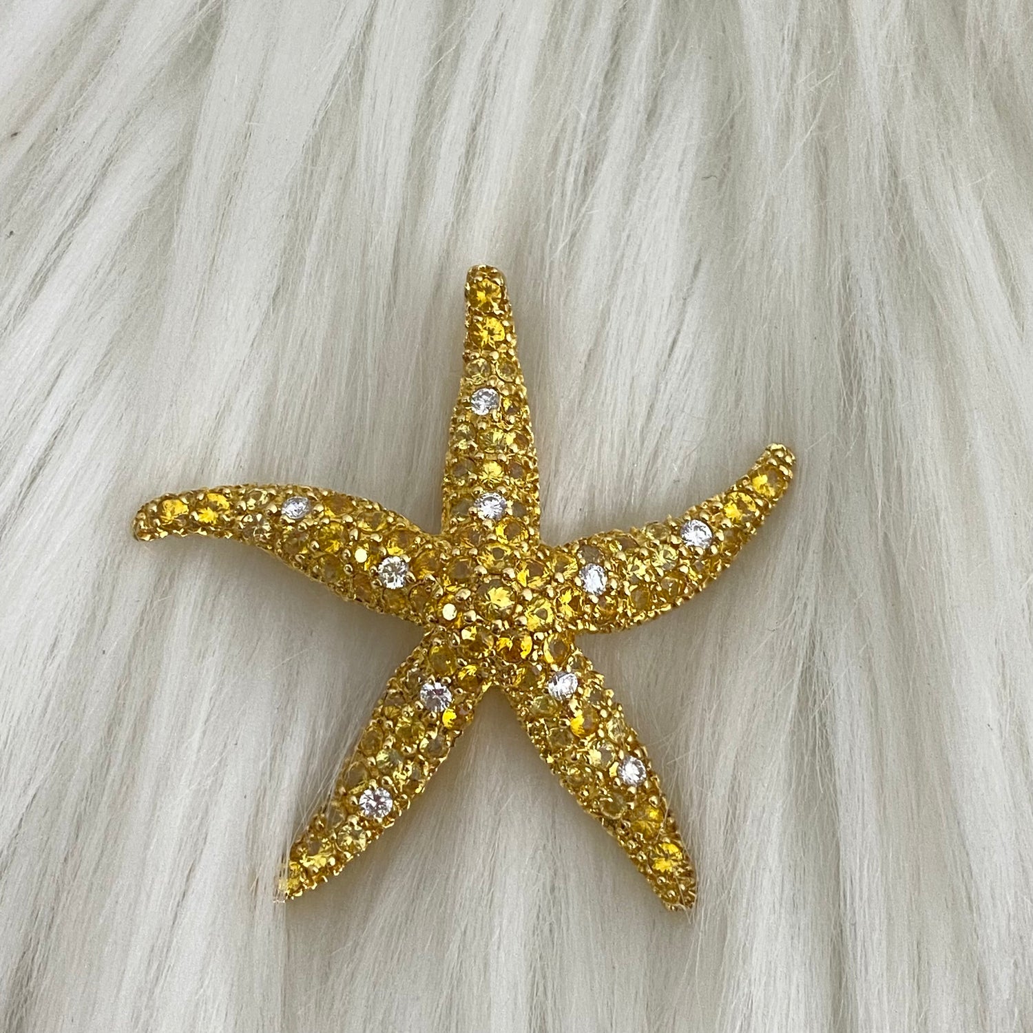 18K Yellow Gold Diamond Starfish Pendant Mossainite / 9.3gr / 1.5in