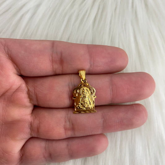 10K Yellow Gold Virgen Pendant / 0.5gr / 1in