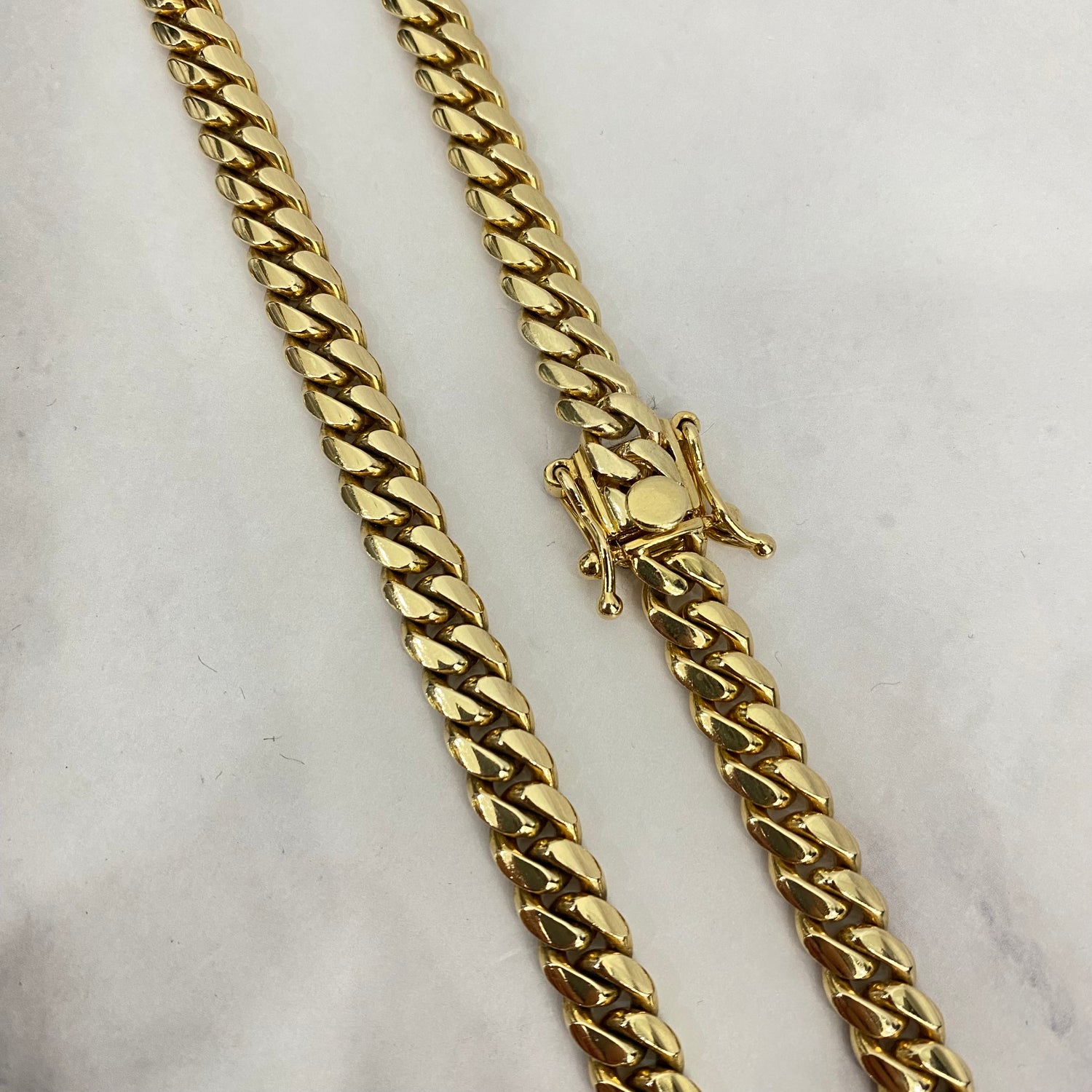 14K Yellow Gold Cuban Links / 129.91gr / 8mm / 24in
