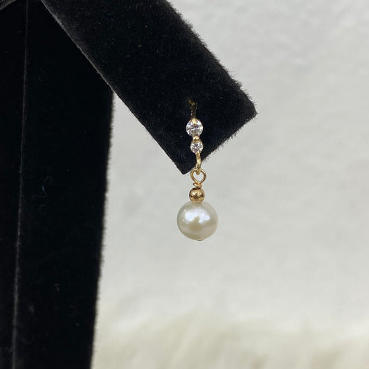 14K Yellow Gold Pearls Stud Earrings With Zircons / 0.82gr