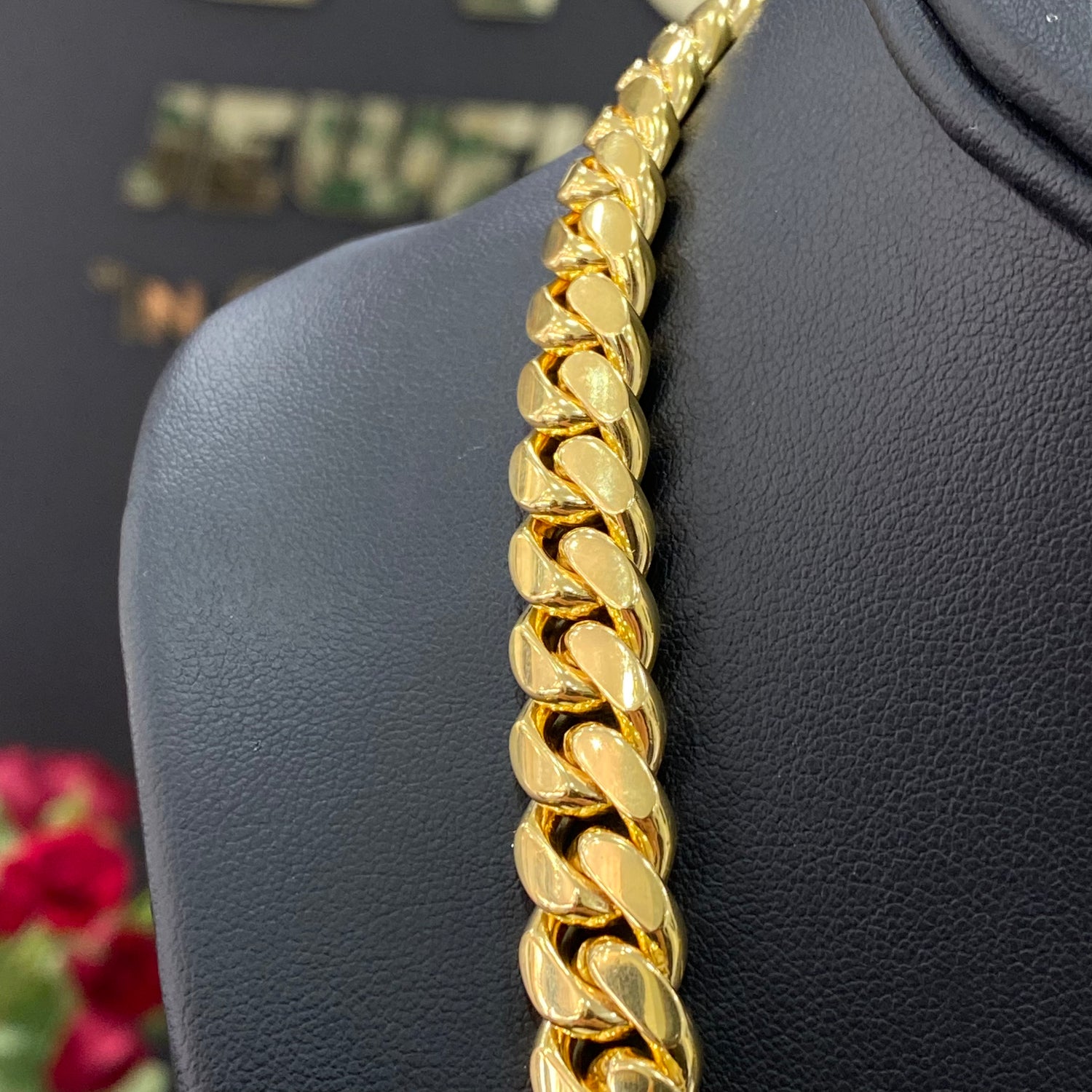 10K Yellow Gold Cuban Links / 213.7gr / 11.5mm / 24.5in