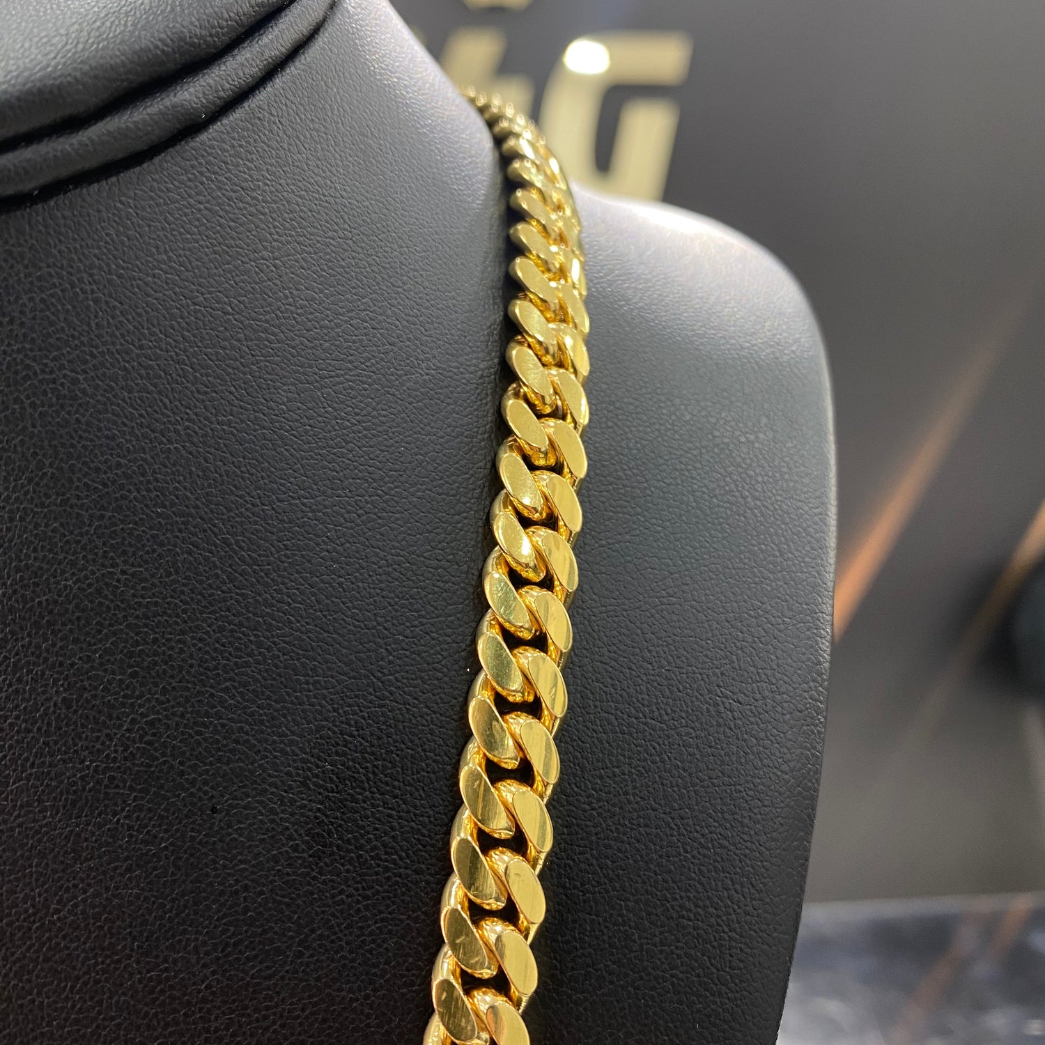 10K Yellow Gold Cuban Links / 117.4gr / 9mm / 20in