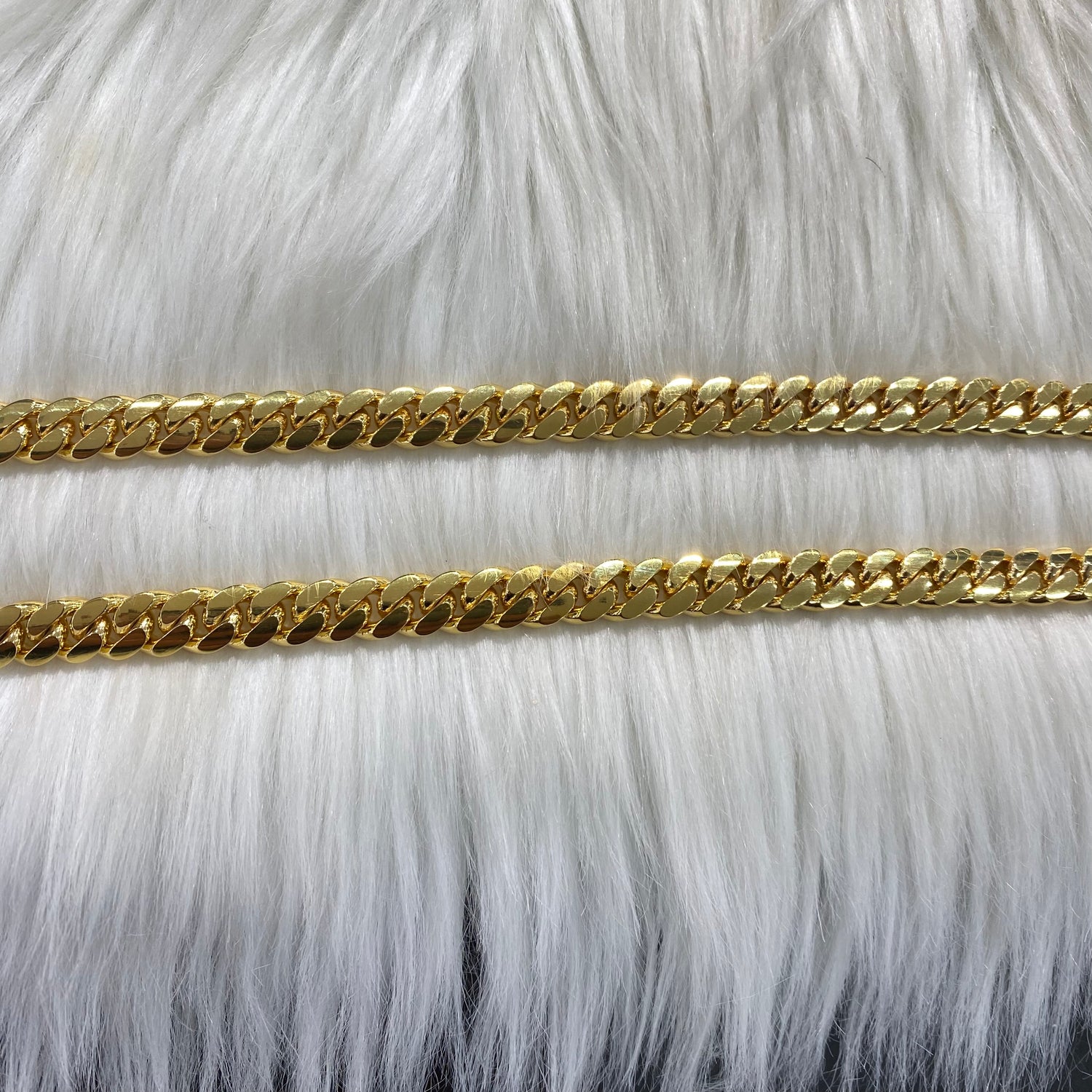 10K Yellow Gold Cuban Links / 134.2gr / 8.9mm / 24in