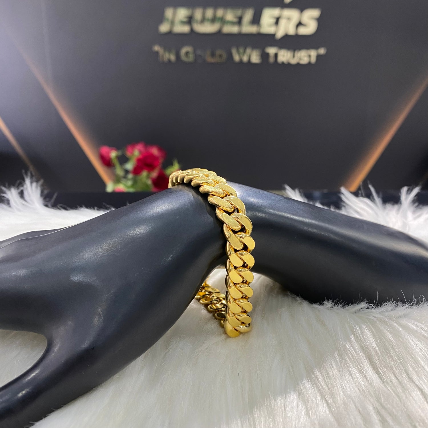 10K Yellow Gold Cuban Links Bracelet / 83.2gr / 11.5mm / 8in