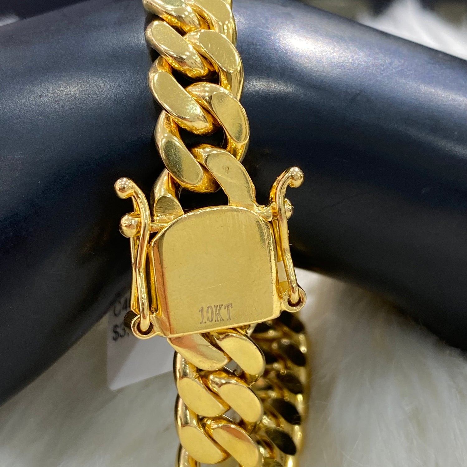 10K Yellow Gold Cuban Links Bracelet / 83.2gr / 11.5mm / 8in