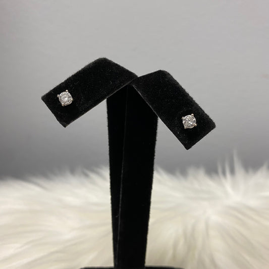 14K White Gold Diamond Luxury Stud Earrings Ct Dia / 1.08gr