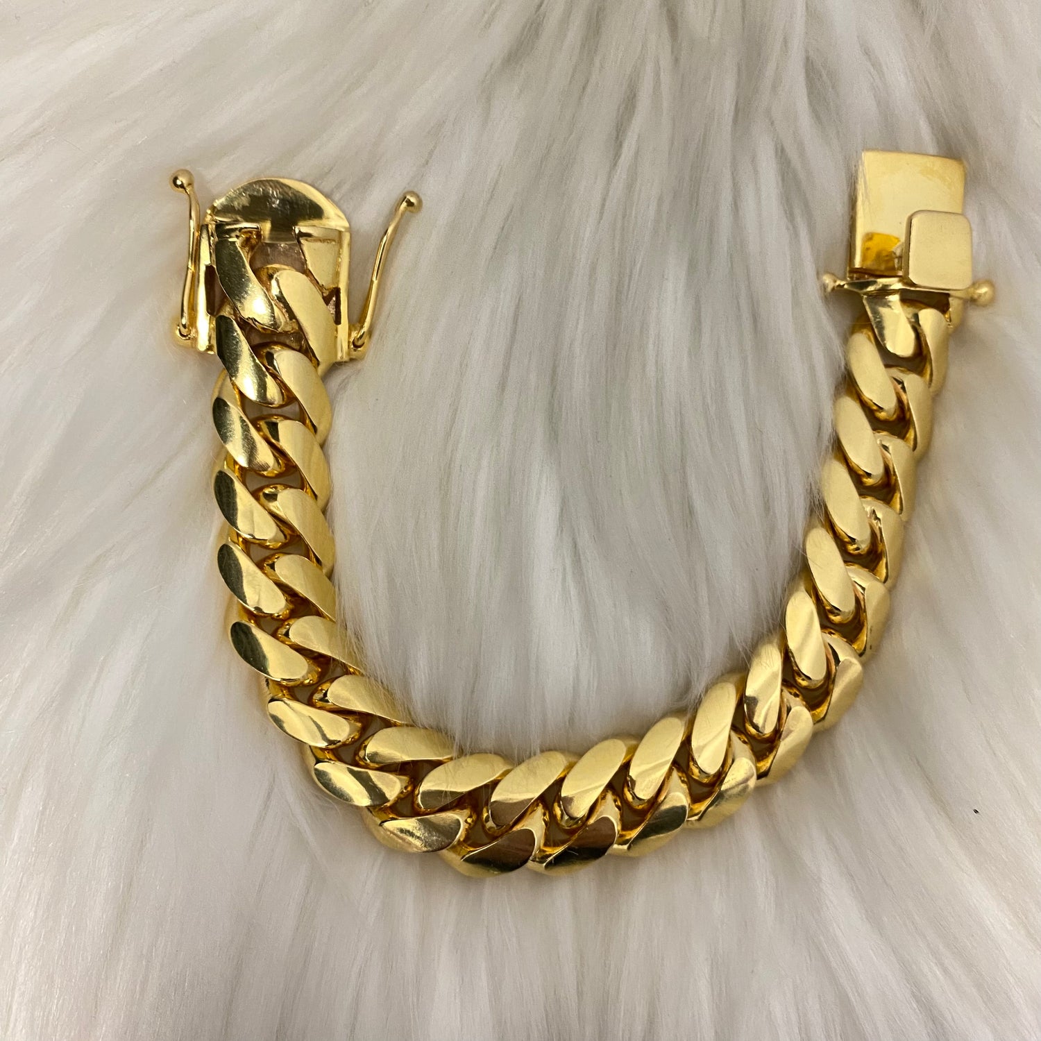 10K Yellow Gold Cuban Links Bracelet / 164.1gr / 16.3mm / 8.5in