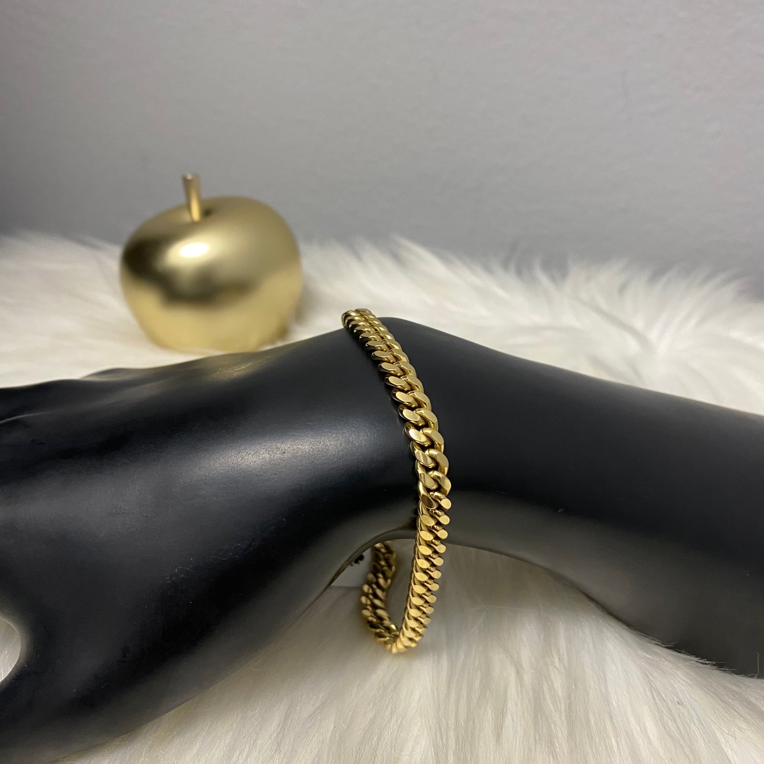 10K Yellow Gold Bracelet Micro Cuban / 21.7gr / 5.8mm / 8in