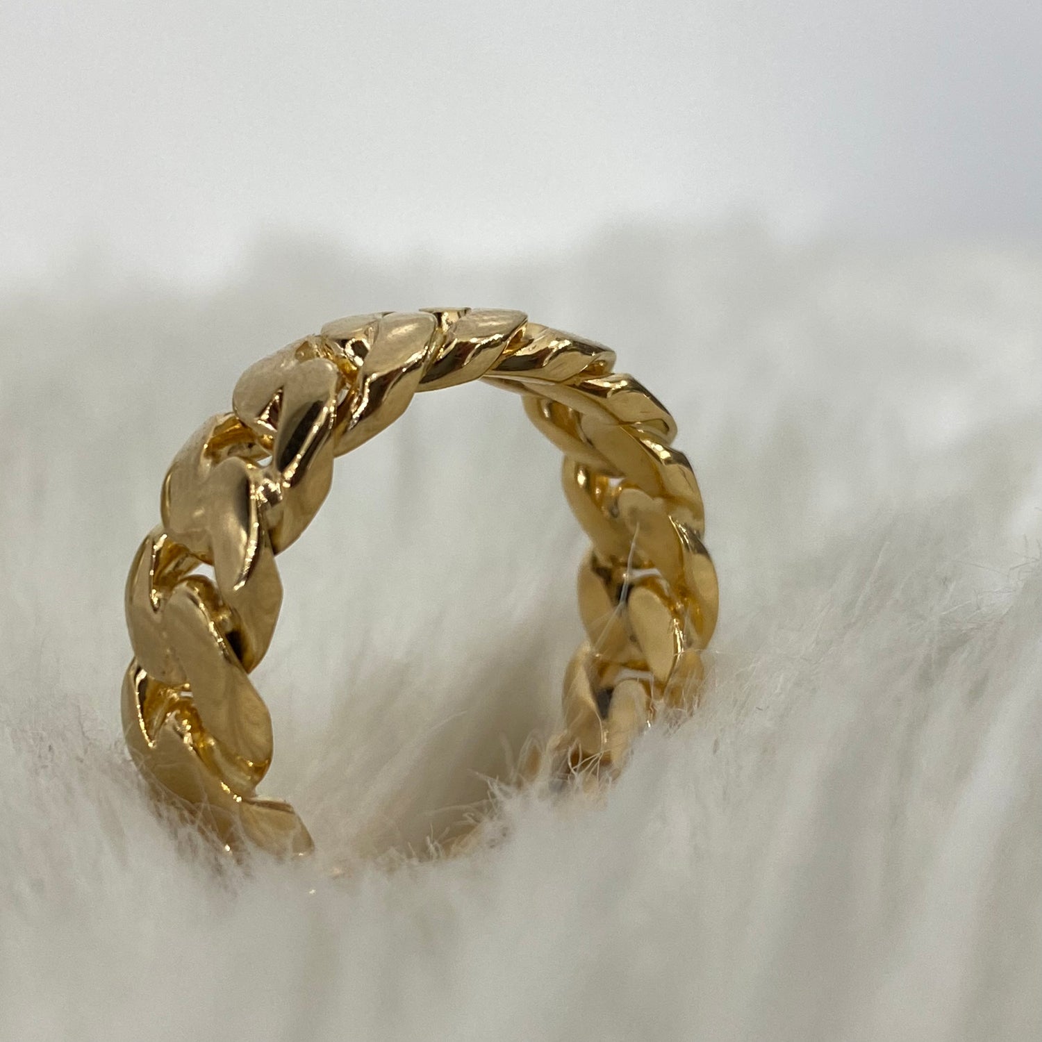 10K Yellow Gold Cuban Links Ring / 9.55gr / Size 10 / 6.8mm