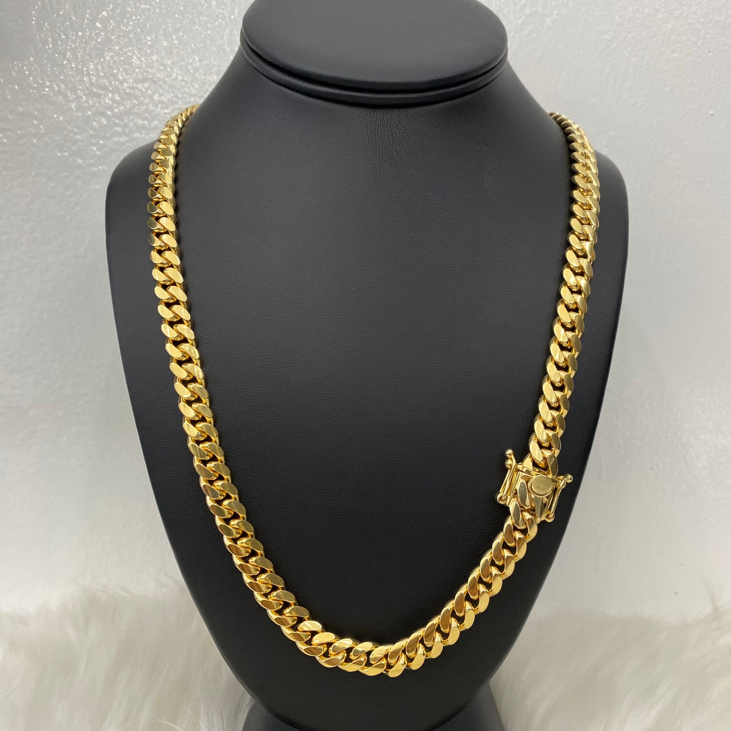 10K Yellow Gold Cuban Links / 120.3gr / 8.2mm / 24in