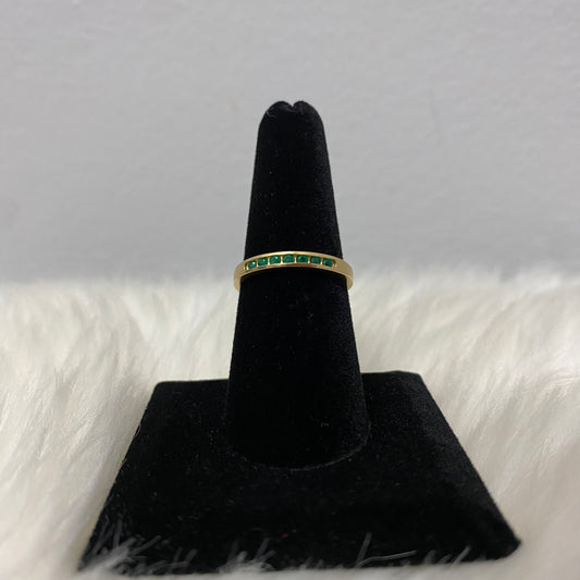 18K Yellow Gold Luxury Ring With Emerald / 2.2gr / Size 7.5