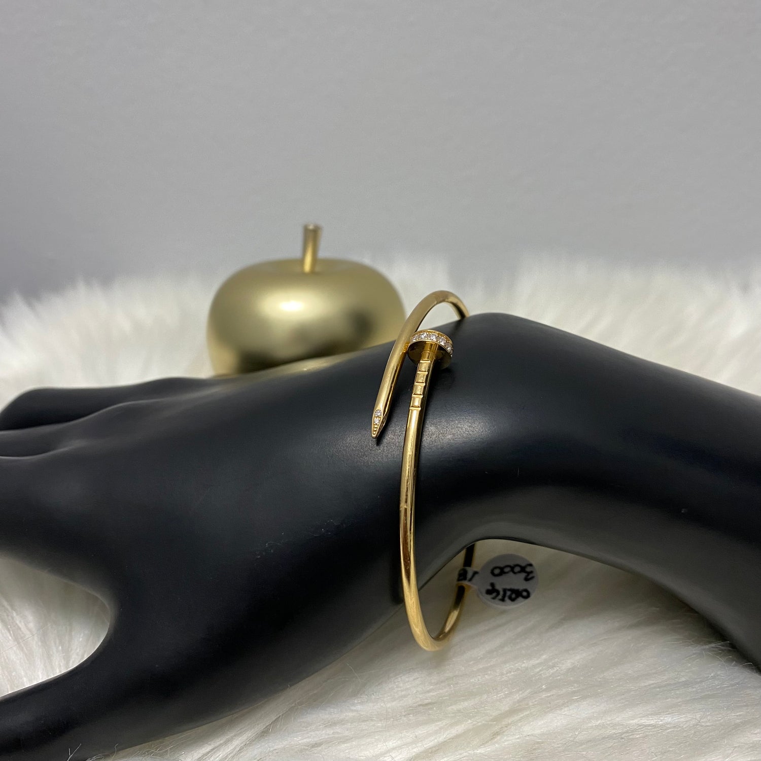 18K Yellow Gold Original Clavo Bracelet Size 18/Ct Dia / 9.9gr