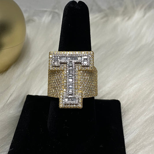 10K Yellow Gold Diamond Letter T Ring 3.5Ct Dia / 12.2gr / Size 9.5