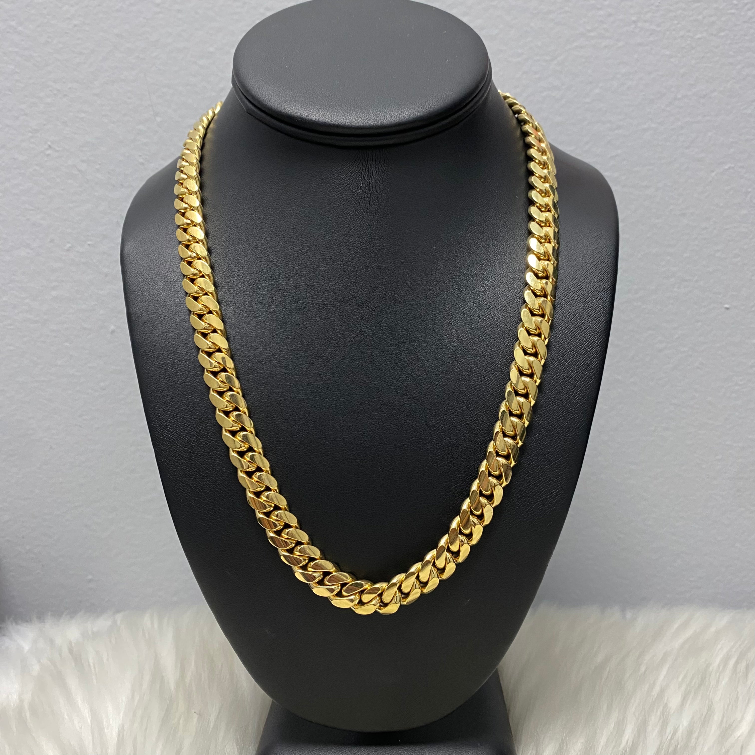 10K Yellow Gold Cuban Links / 147.9gr / 10mm / 20in