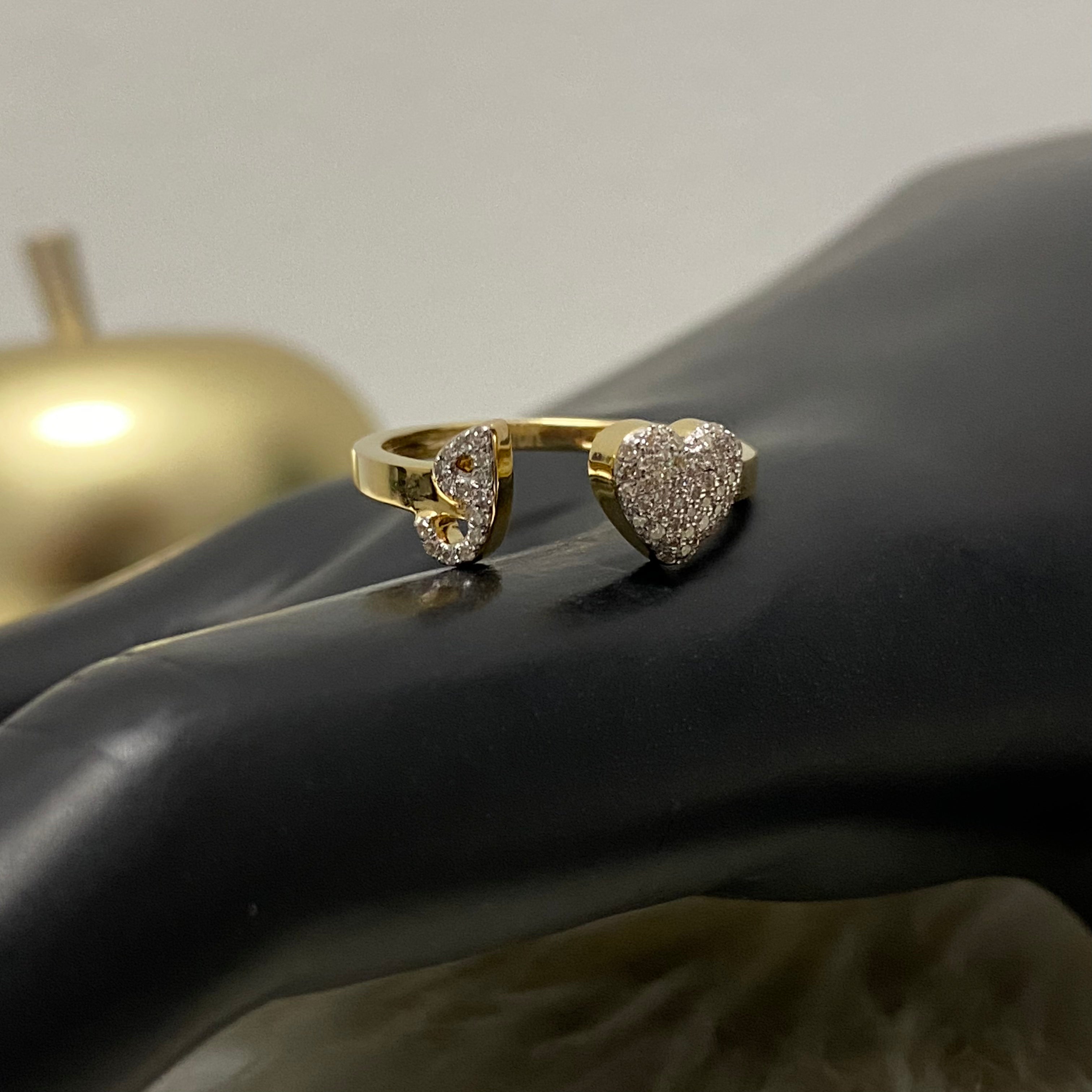 10K Yellow Gold Diamond Heart - Letter J Ring 0.17Ct Dia / 1.7gr / Size 6.5