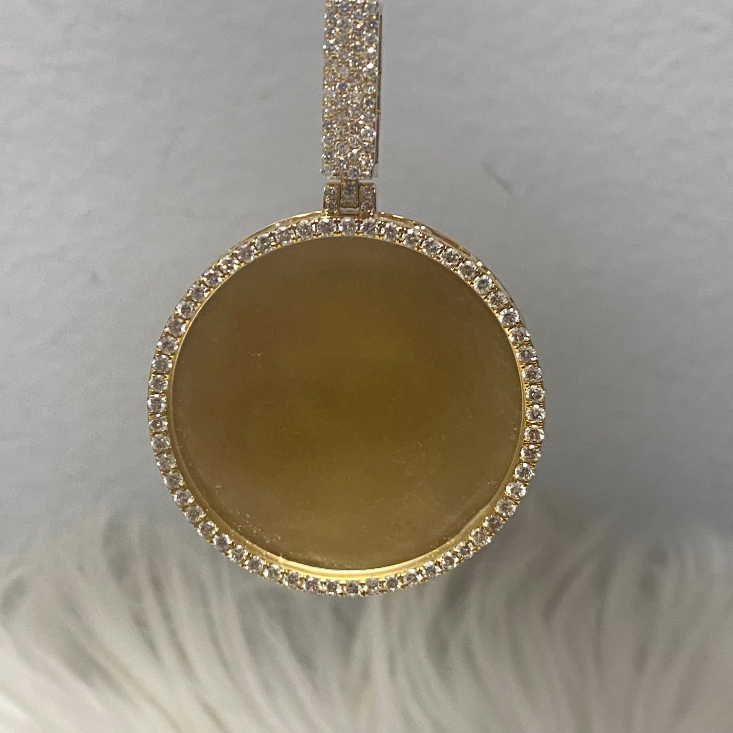 10K Yellow Gold Diamond Memoral Pendant 1.89Ct Dia / 17.35gr / 1.5 - 2.2in