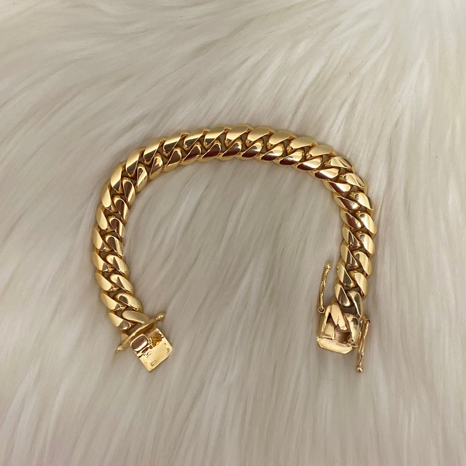 18K Yellow Gold Cuban Links Bracelet / 116.5gr / 12.6mm / 8in