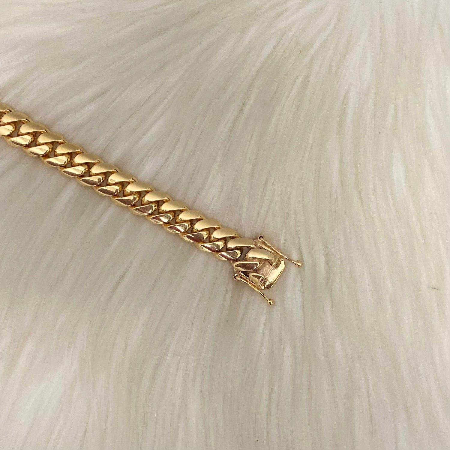 18K Yellow Gold Cuban Links Bracelet / 116.5gr / 12.6mm / 8in