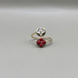 14K Yellow Gold Flower White/Red Ring / 2.2gr / Size 7.5