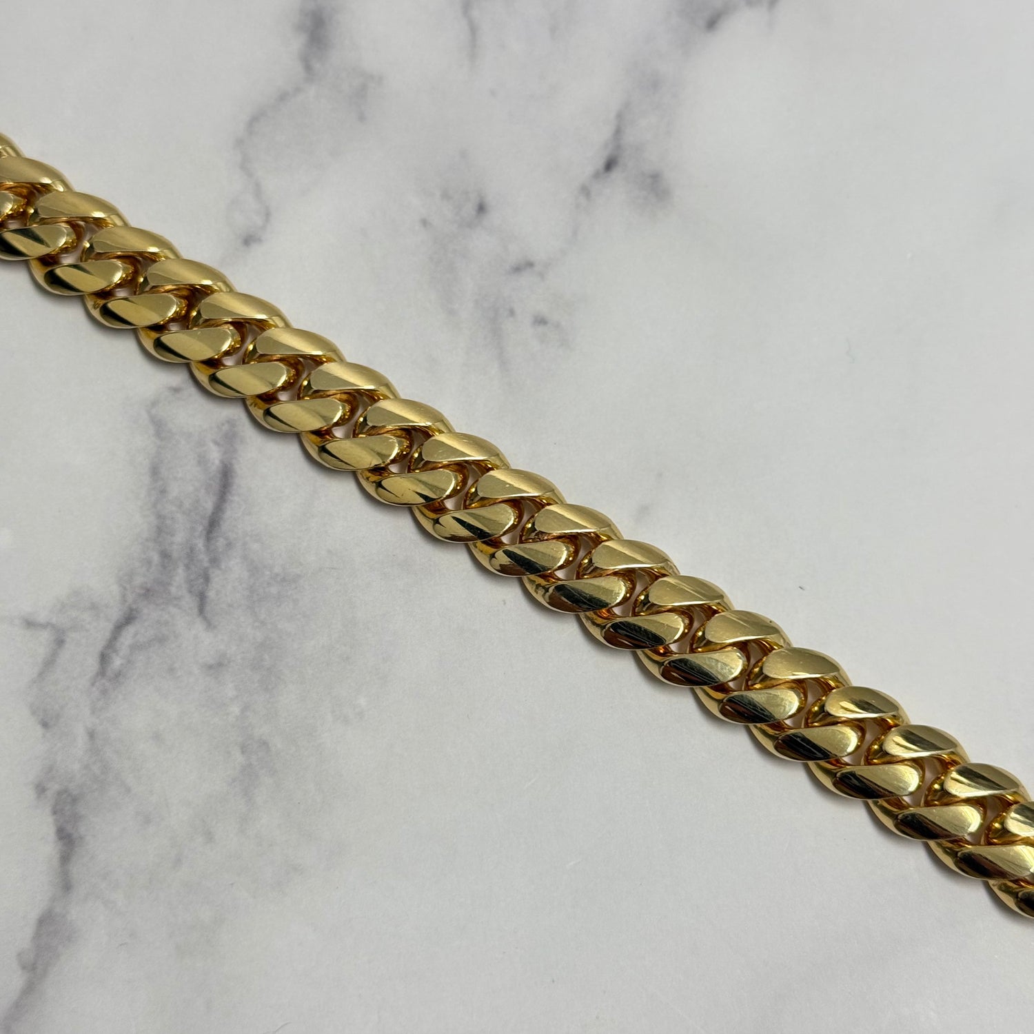 10K Yellow Gold Cuban Links / 140.8gr / 10.6mm / 18in