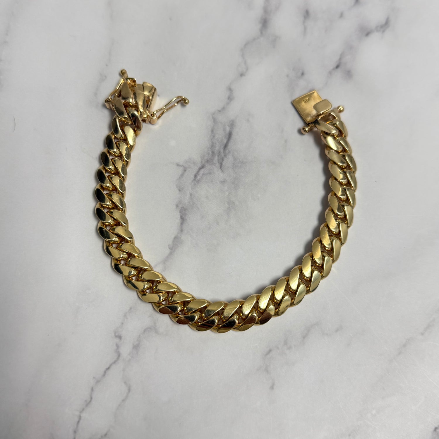 10K Yellow Gold Cuban Links Bracelet / 69.5gr / 10.6mm / 8 1/4in