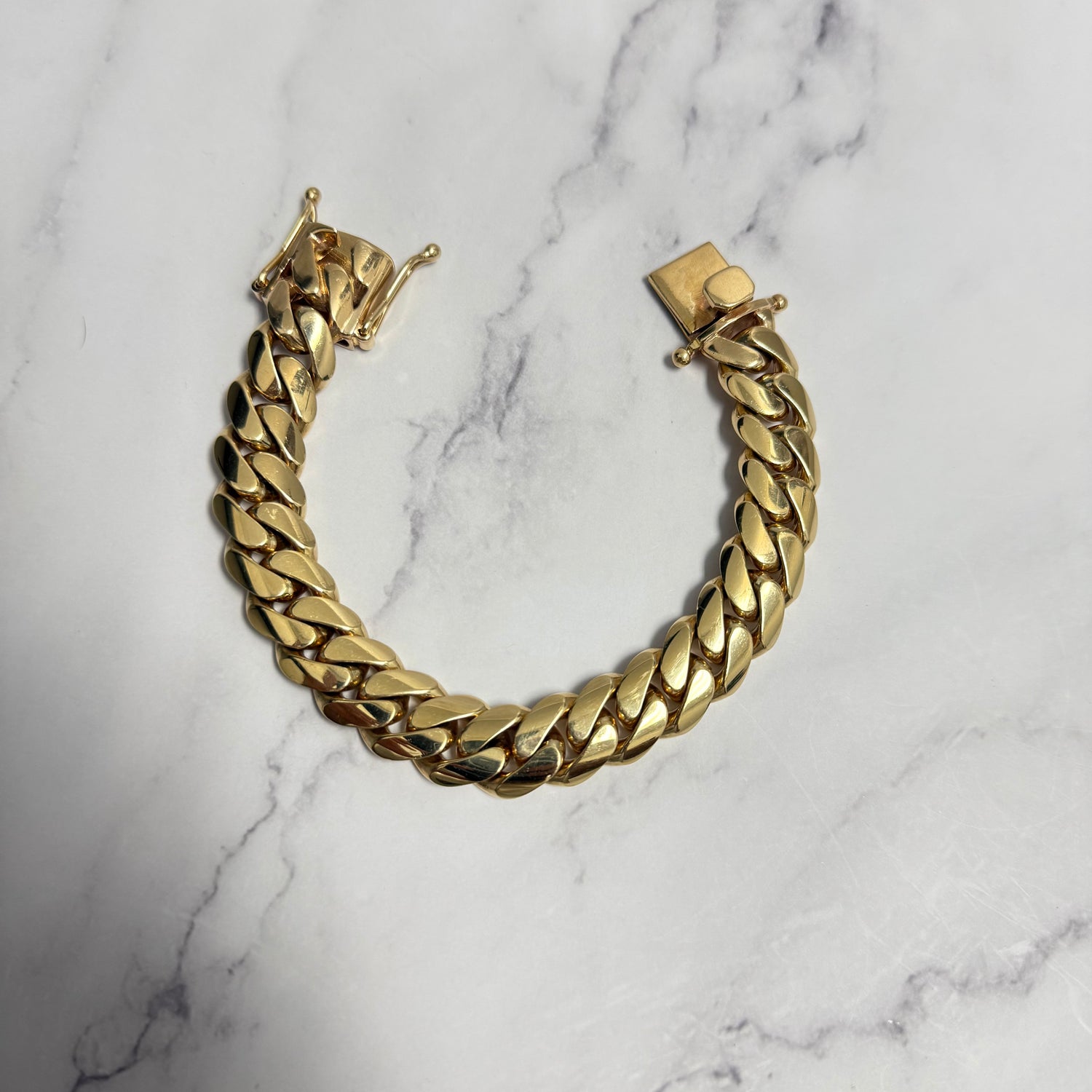 10K Yellow Gold Cuban Links Bracelet / 133.8gr / 15.2mm / 8 3/4in