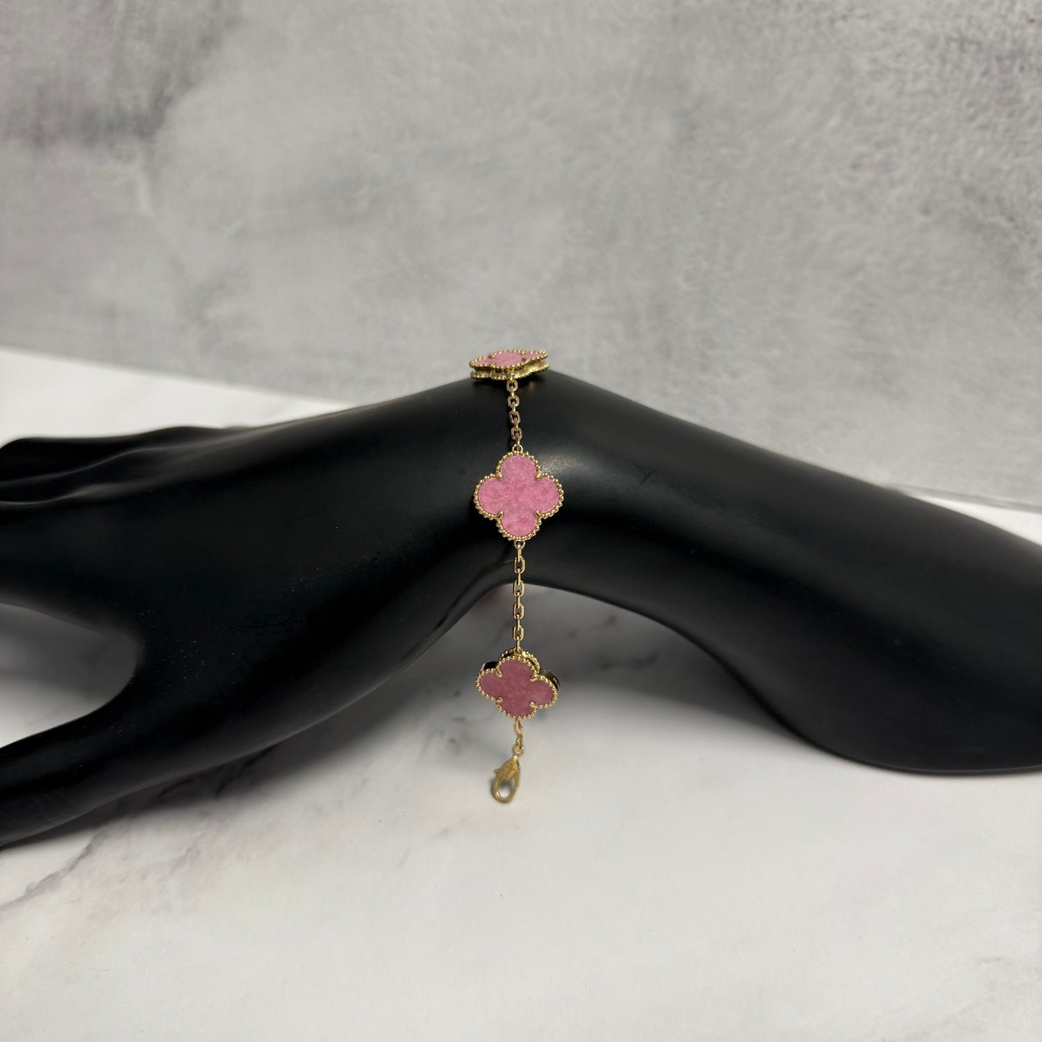 18K Yellow Gold Van Cleef Pink Bracelet / 9.6gr / 2.2mm / 7.5in