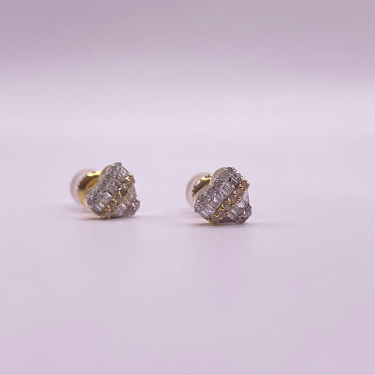 10K Yellow Gold Diamond Heart Stud Earrings 0.26Ct / 1gr