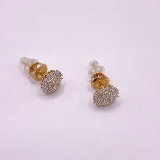 10K Yellow Gold Diamond Flower Stud Earrings 0.23Ct / 0.9gr