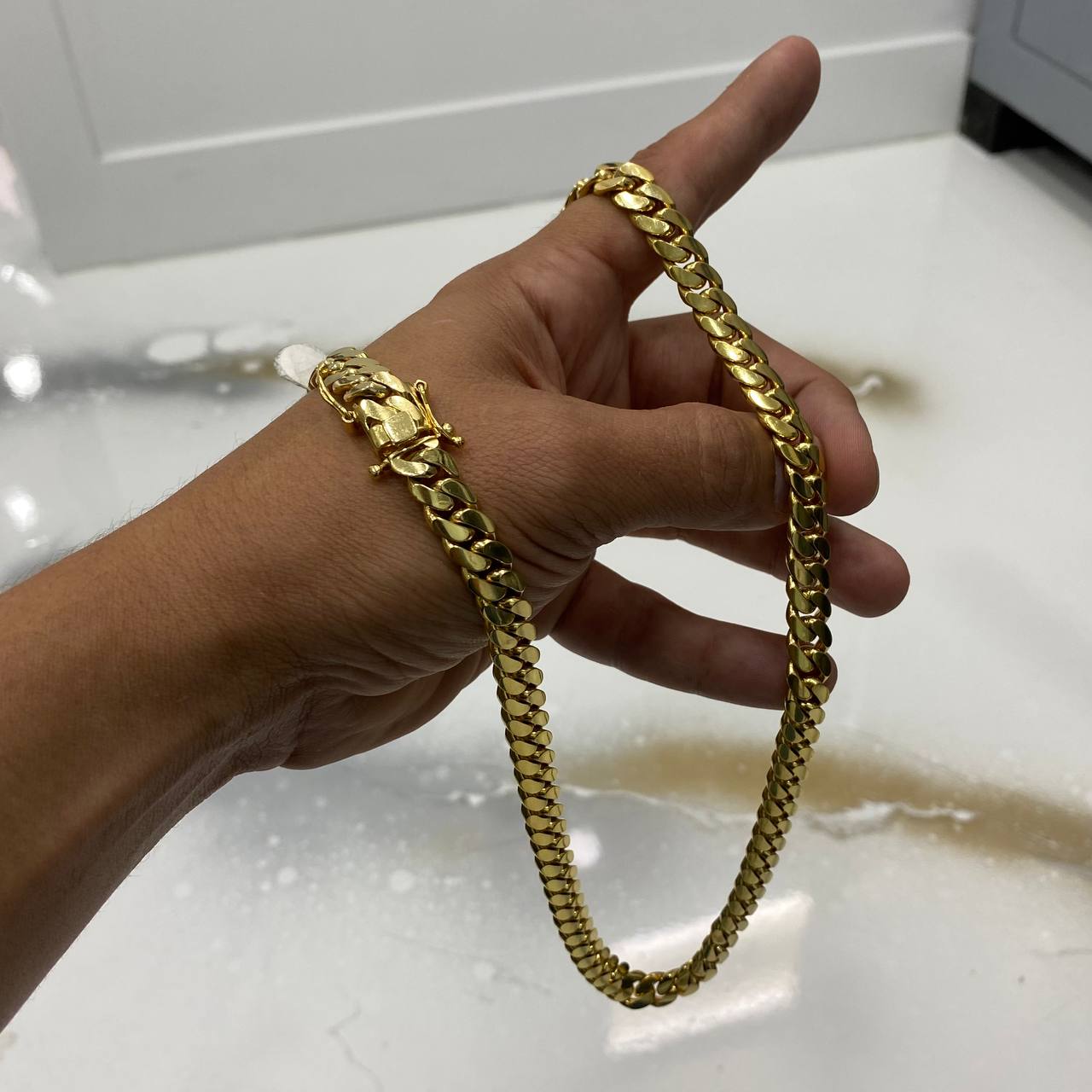 10K Yellow Gold Cuban Links Chain / 104.2gr / 9mm / 20in