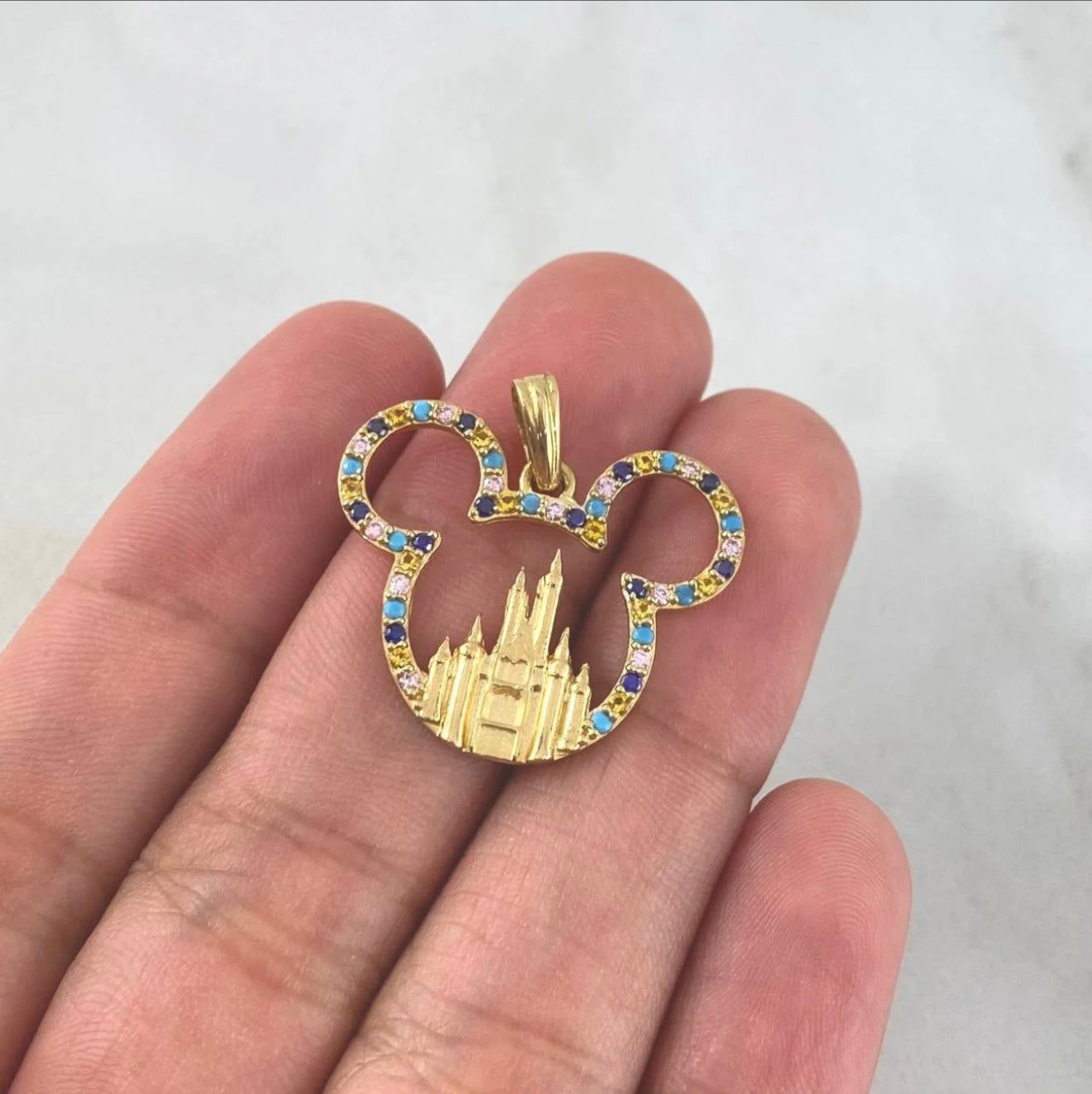 18K Yellow Gold Mouse With Castle Pendant With Colored Zircons / 3.2gr / 1.1in