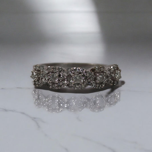 10K White Gold Diamond Fashion Ring Ct Dia / 2.7gr / Size 7