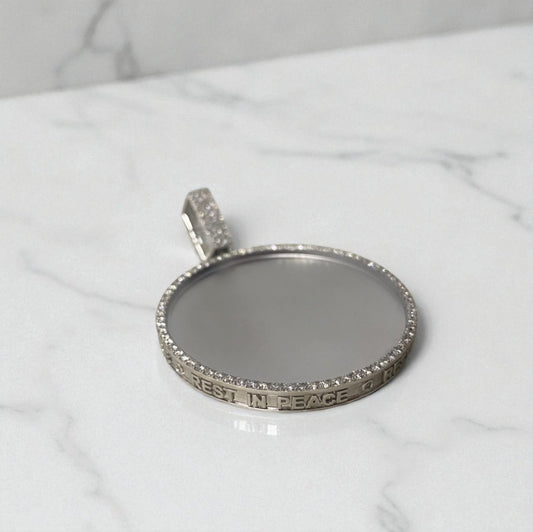 10K White Gold Diamond Memoral Pendant 2.56Ct Dia / 28.49gr / 2 - 2.7in