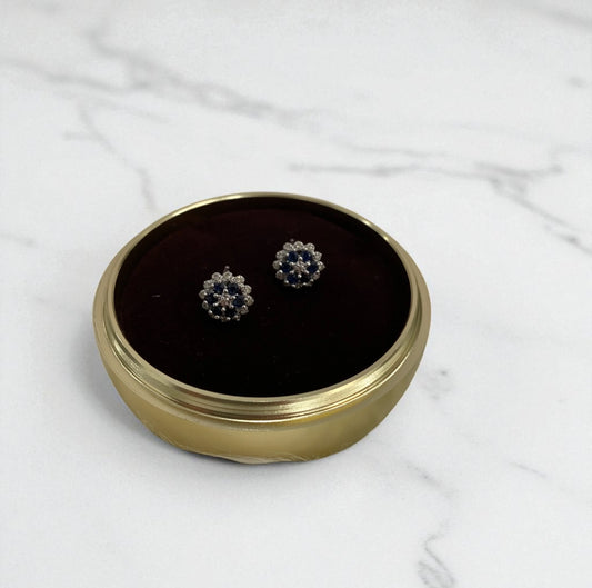 14K White Gold Flower Stud Earrings With Diamond / 1.6gr