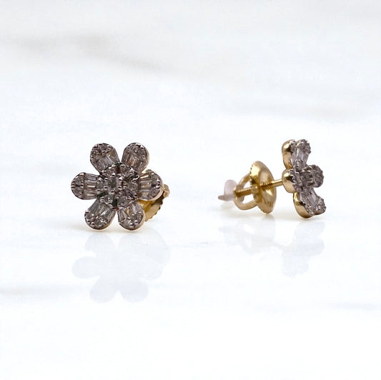 14K Yellow Gold Diamond Flower Stud Earrings 0.52Ct / 1.5gr